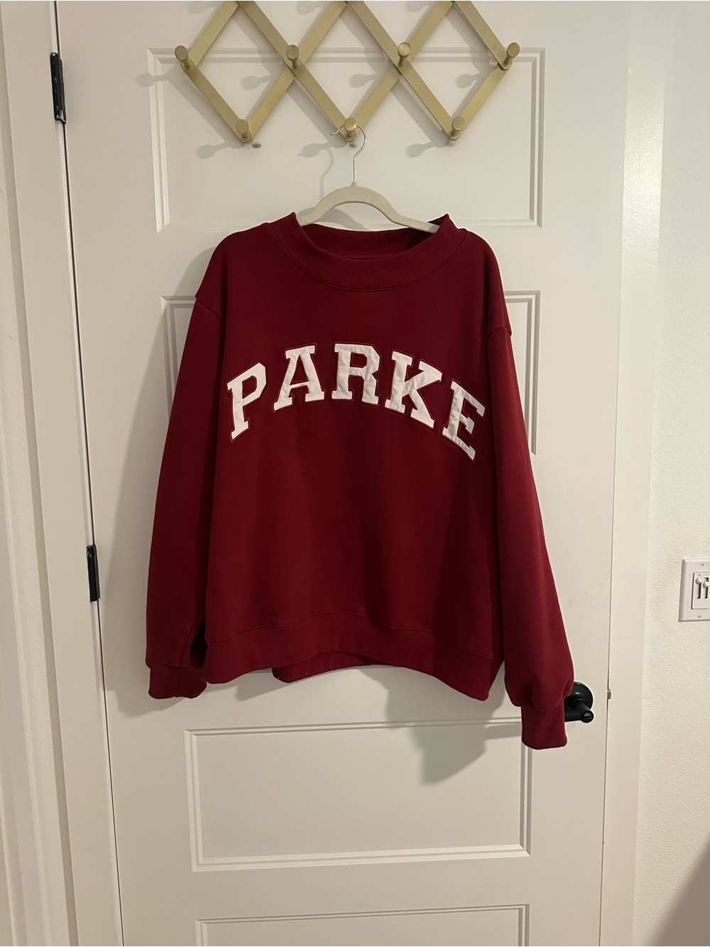 PARKE Mockneck Sweatshirt in Burgundy